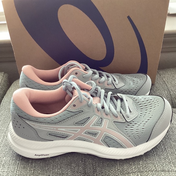 Asics Women's GEL-Contend 8 Running Sneakers, size 6.5